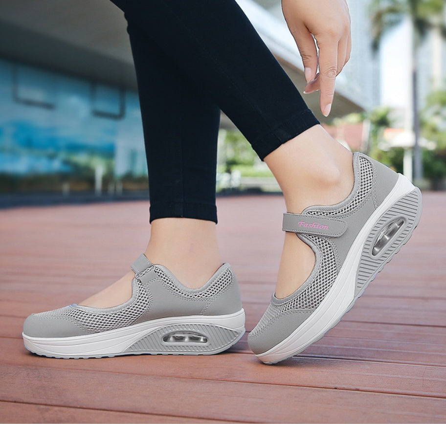 Chaussures orthopédiques Perforées