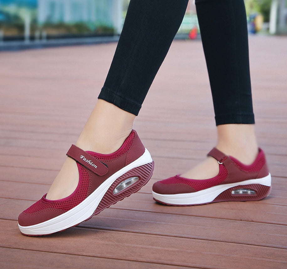 Chaussures orthopédiques Perforées