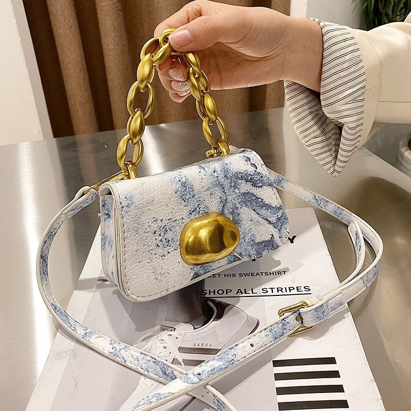 Mini sac carré à chaîne