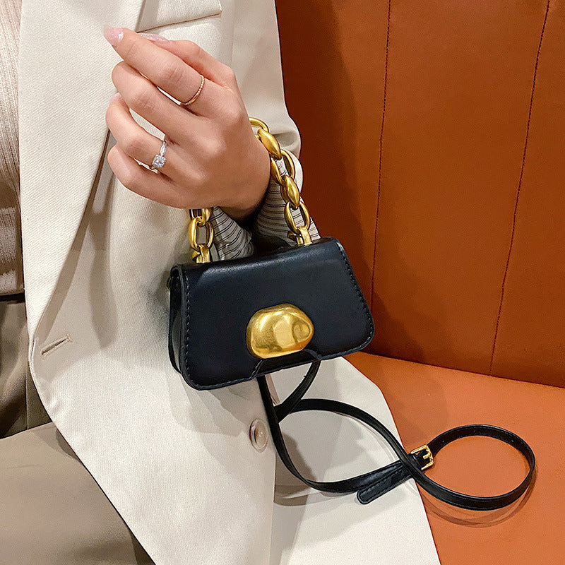 Mini sac carré à chaîne