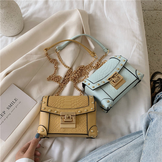 Sac messager texturé à chaîne