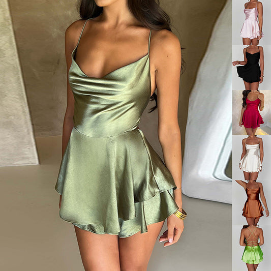 Robe courte à bretelles