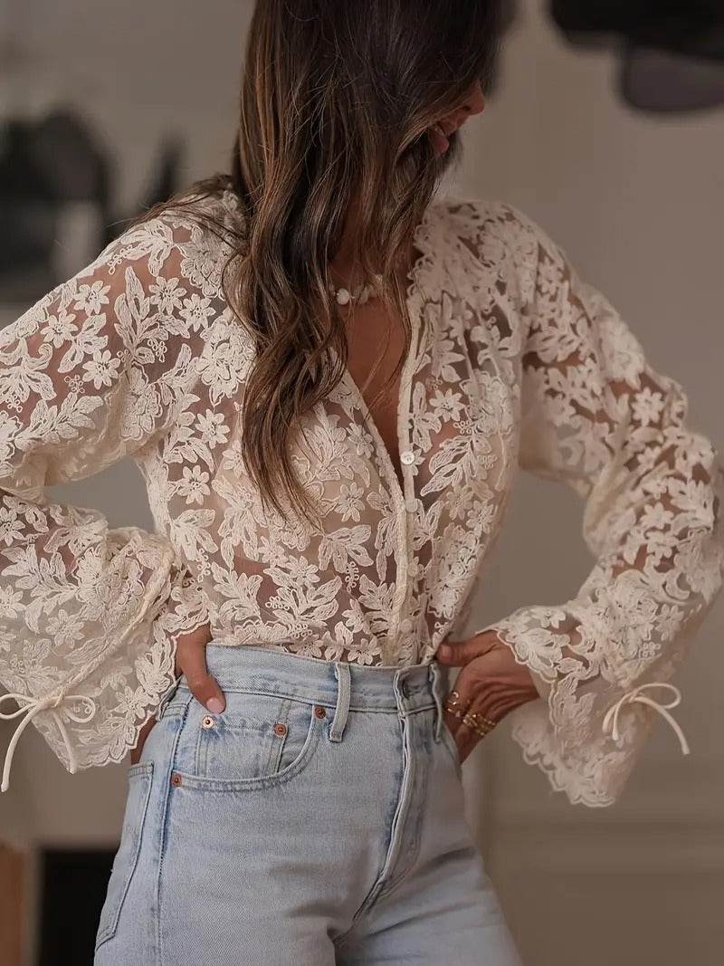 Chemise à fleurs en dentelle brodée
