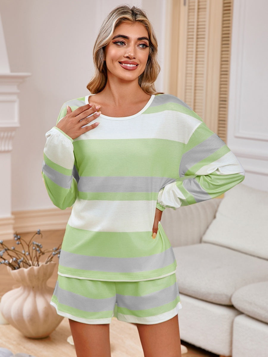 Ensemble Glamour Haut Rayé et Short Séduisant