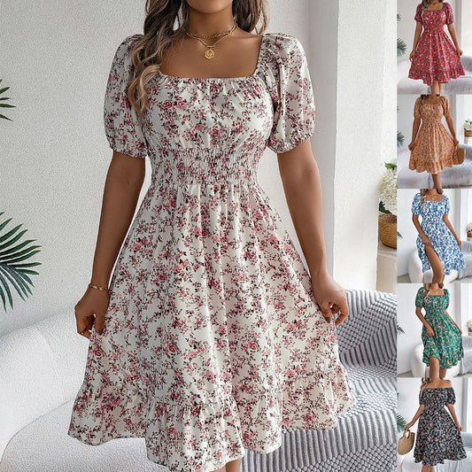 Robe Imprimé Floral – Col Carré et Volants Élégants