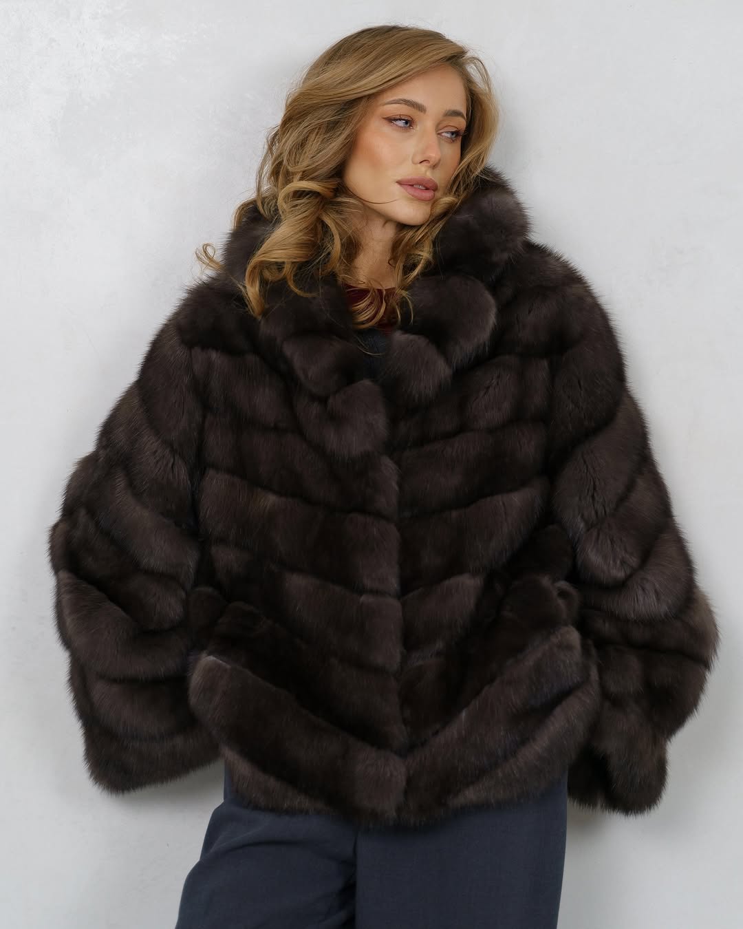Veste fausse fourrure sable violette