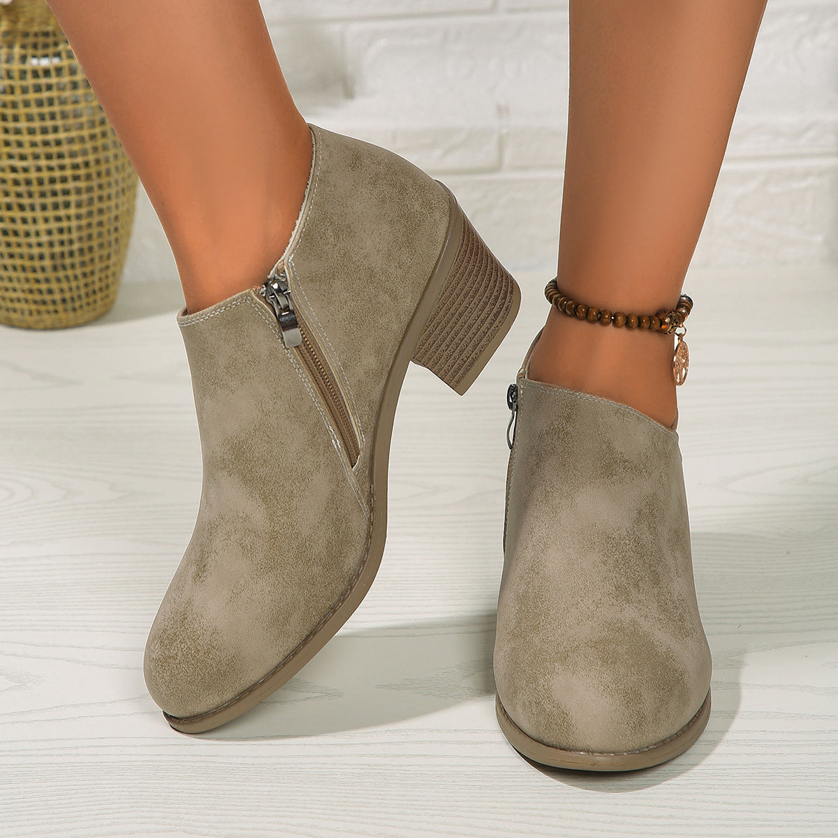 Bottes à talon épais avec fermeture éclair