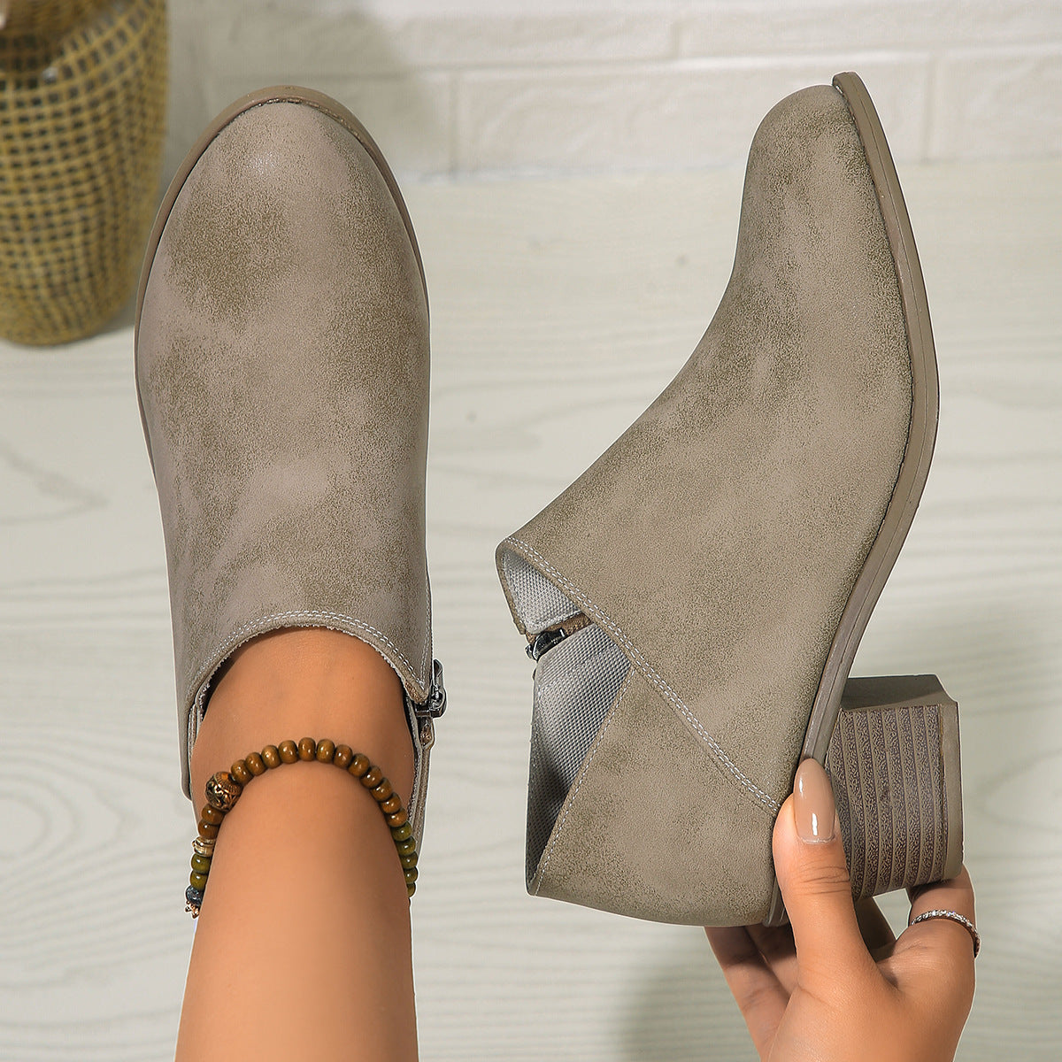 Bottes à talon épais avec fermeture éclair
