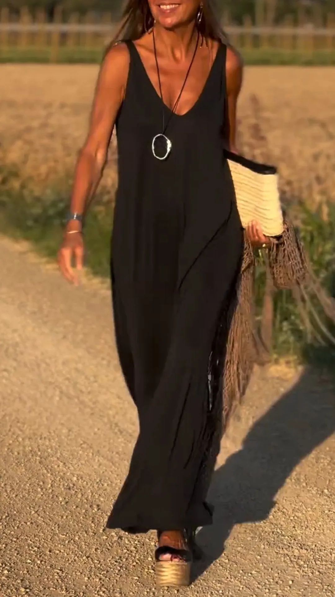 Robe sexy à bretelles et col en V - FEMME FATALE