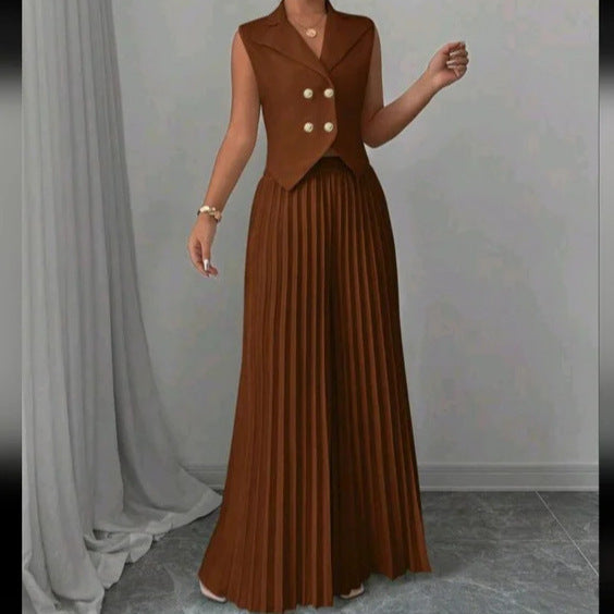 Ensemble Sans Manches – Gilet à Boutons et Pantalon Plissé - FEMME FATALE