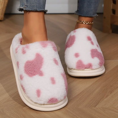 Pantoufles en peluche à pois de vache